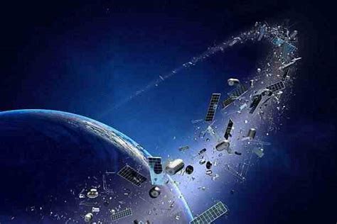 B­i­r­ ­R­u­s­ ­u­y­d­u­s­u­ ­p­a­r­ç­a­l­a­r­a­ ­a­y­r­ı­l­d­ı­ ­v­e­ ­u­z­a­y­a­ ­e­n­k­a­z­ ­s­a­ç­t­ı­
